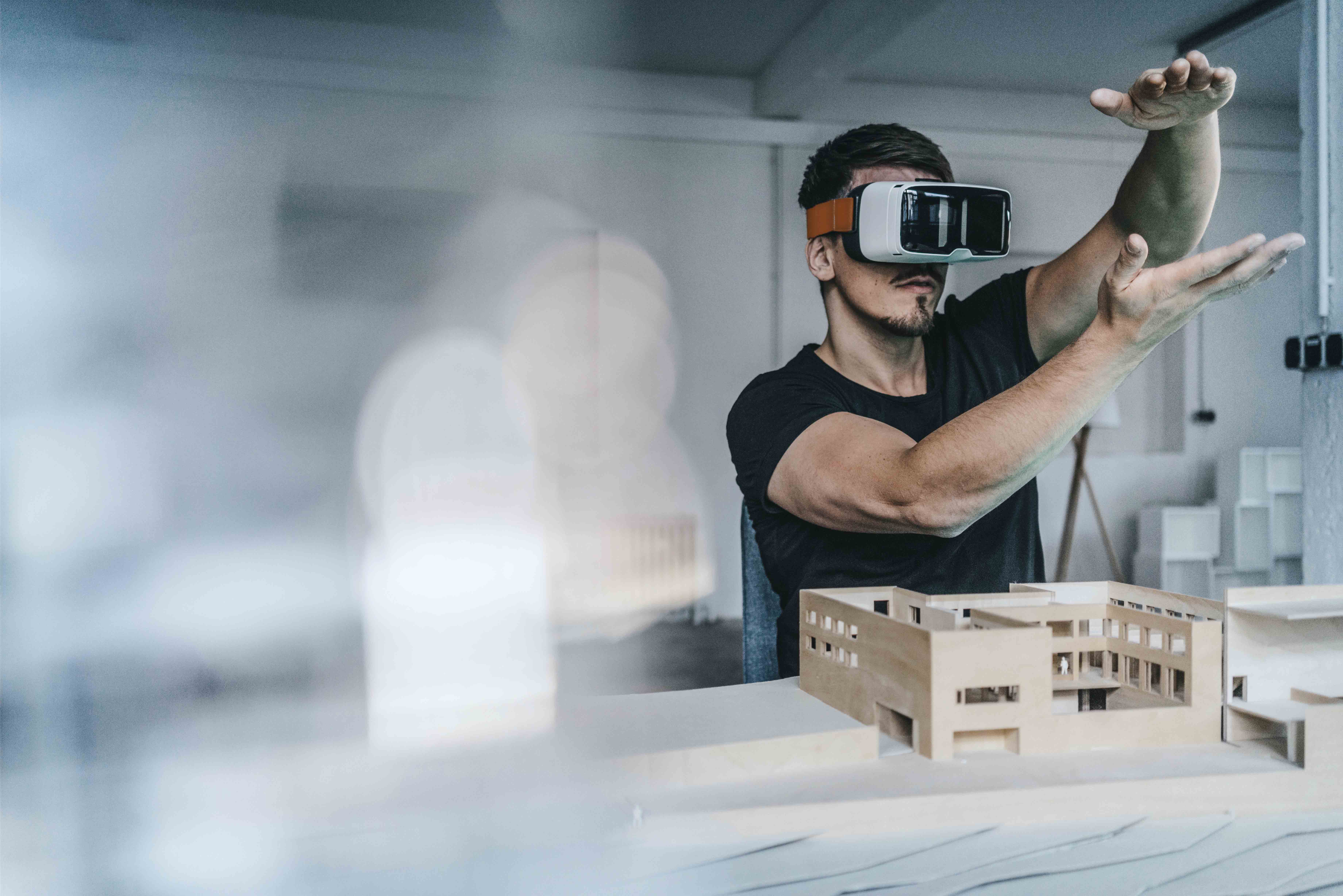 Man met VR bril