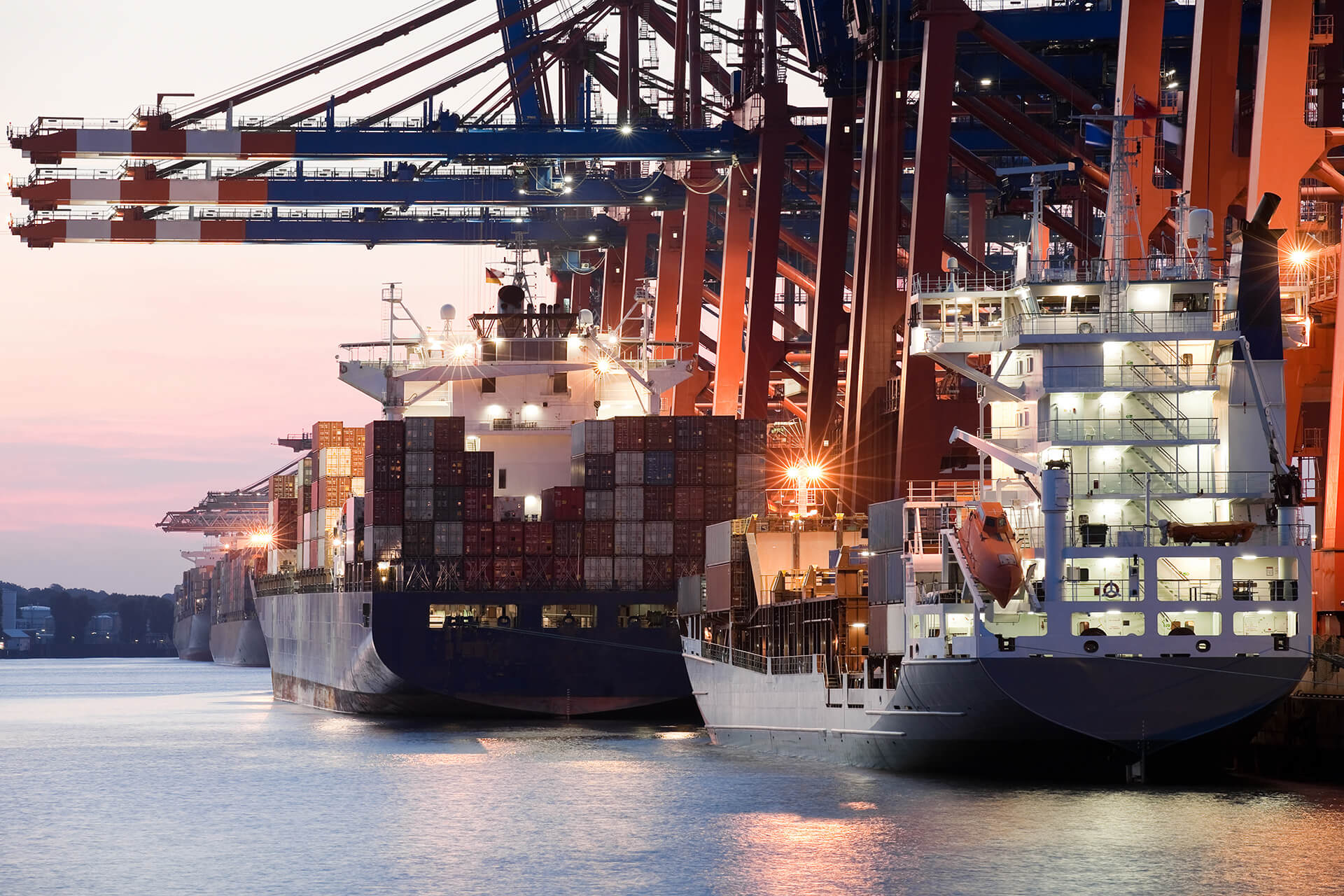 Smart port logistics